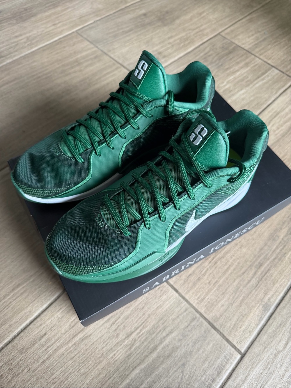 Nike Sabrina 2